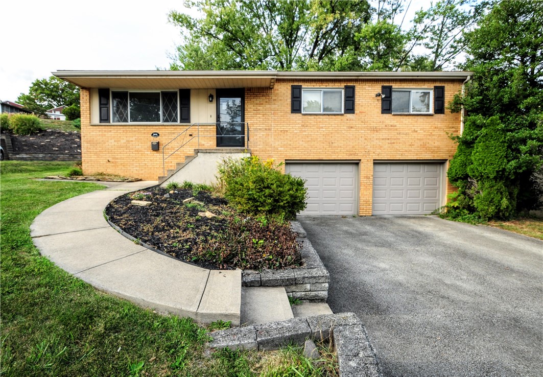 Mckenzie Dr, Pittsburgh, PA 15235