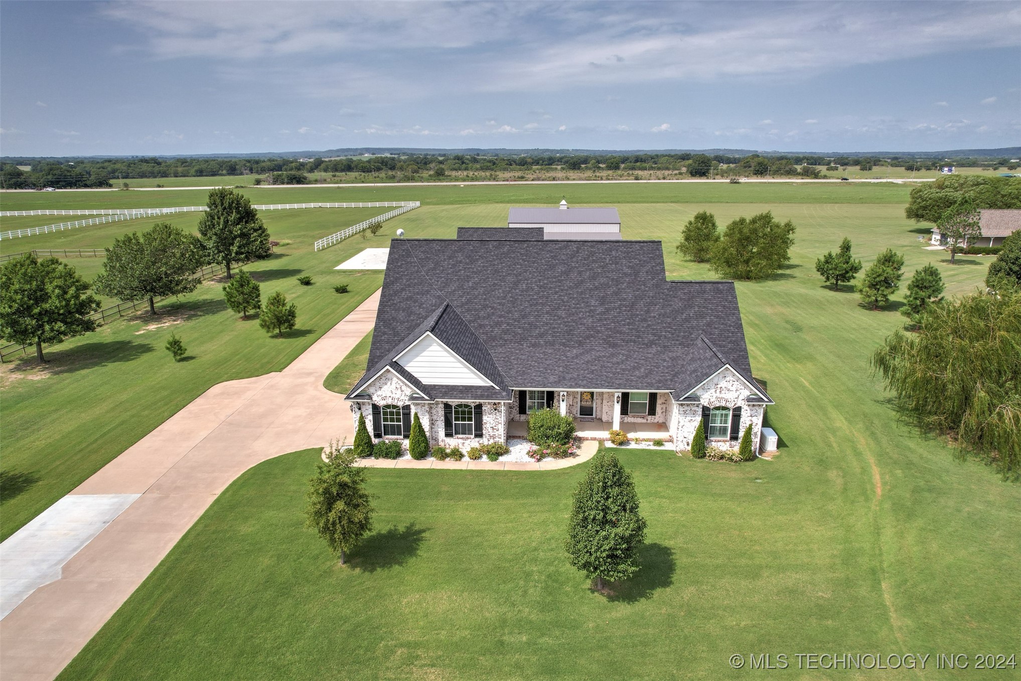 Carriage Ct, Mounds, OK 74047
