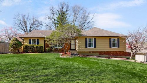 3427 E 105th Ter, Kansas City, MO, 64137-1607 | Card Image