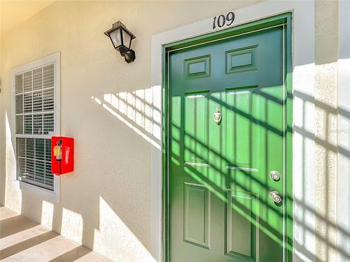 apt-109-145 Reserve Cir, Oviedo, FL, 32765-6114 | Card Image