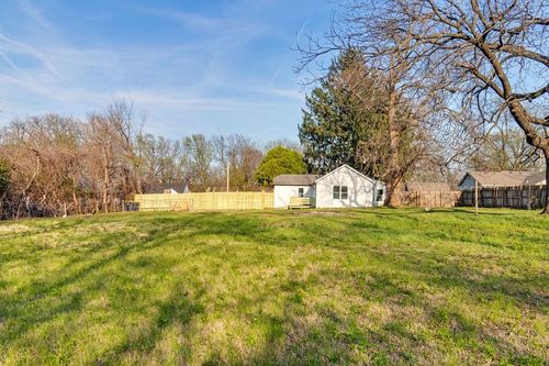 5112 Rinker Rd, Kansas City, MO, 64129-2304 | Card Image