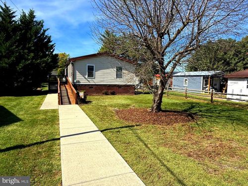 216 Maple Ave, Moorefield, WV, 26836-1023 | Card Image