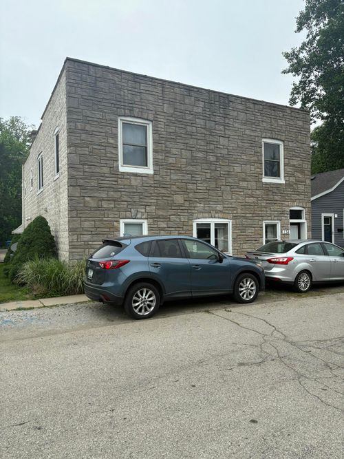 134 Grant Ave, Chesterton, IN, 46304-4418 | Card Image