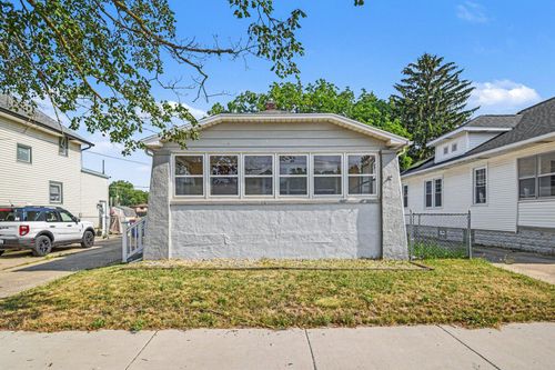 735 Eleanor St Ne, Grand Rapids, MI, 49505-4221 | Card Image