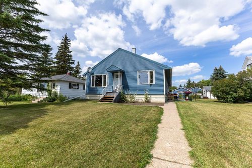 4504 49 Ave, Stettler, AB, T0C2L2 | Card Image