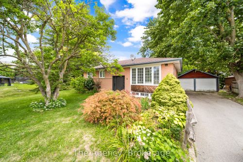 4 Hawman Ave, Nobleton, ON, L0G1N0 | Card Image