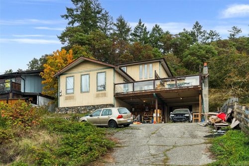 2486 Jeanine Dr, Victoria, BC, V9B4Y1 | Card Image