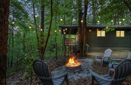 139 Country Breeze Dr, Sautee Nacoochee, GA, 30571-2106 | Card Image