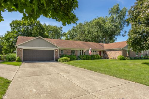 1811 Mimosa Ln, Anderson, IN, 46011-1136 | Card Image