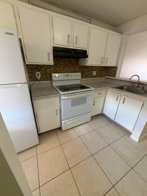 apt-k162-95 Ne 41st St, Oakland Park, FL, 33334-1357 | Card Image