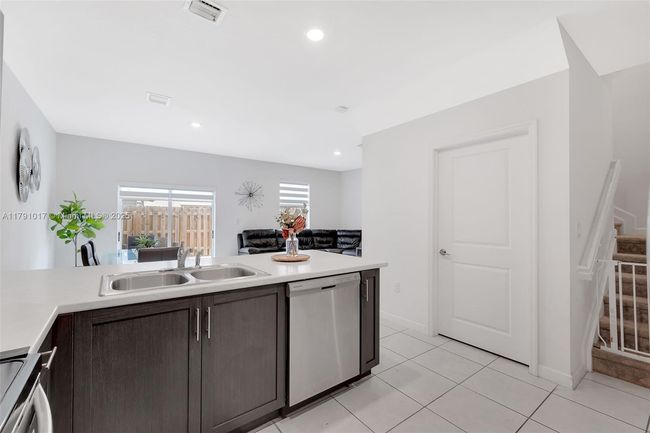 2679 Se 13 Th Ct, Townhouse with 3 bedrooms, 3 bathrooms and null parking in Homestead FL | Image 19