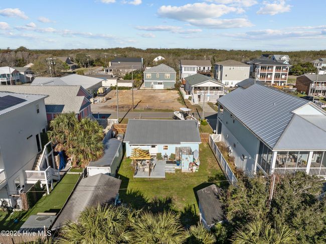 333 Fourth Ave S, House other with 2 bedrooms, 2 bathrooms and null parking in Kure Beach NC | Image 47