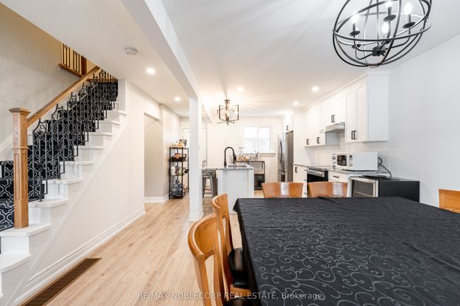 115 William Roe Blvd, House other with 5 bedrooms, 3 bathrooms and 3 parking in Newmarket ON | Image 7