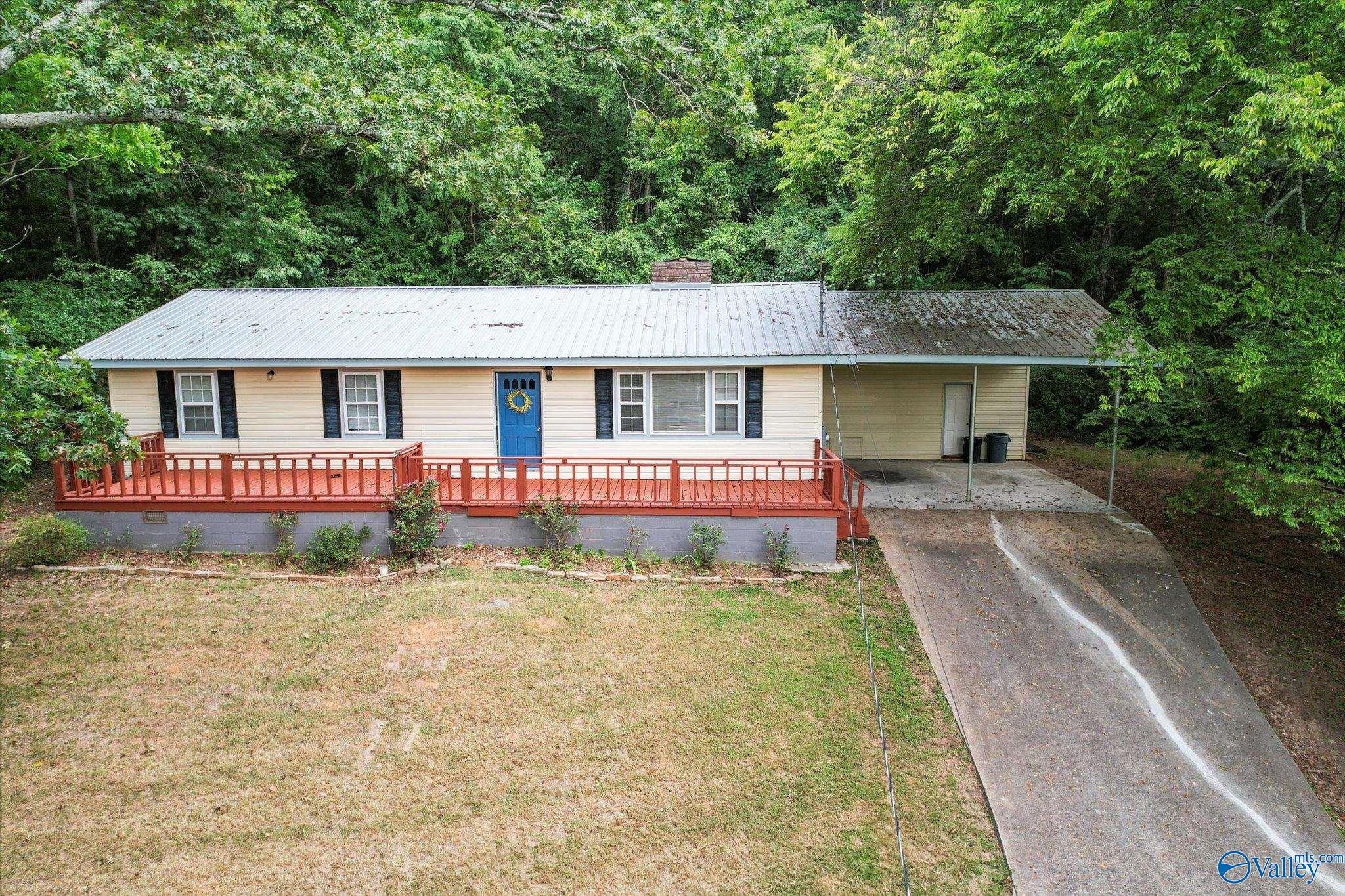 Hillwood Dr, Guntersville, AL 35976