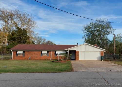 1601 S 165th West Avenue, Sand Springs, OK, 74063 | Card Image