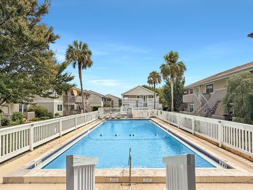 221-1100 Shoreline Dr, Gulf Breeze, FL, 32561-4718 | Card Image
