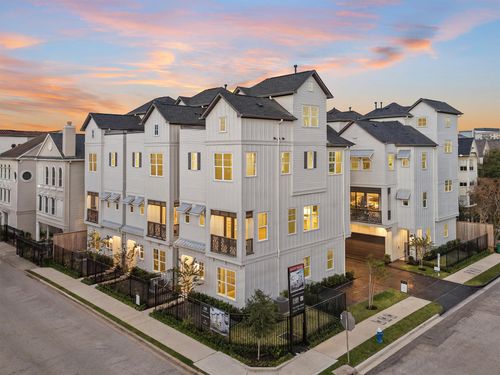 4030 Blossom St, Houston, TX, 77007-5765 | Card Image