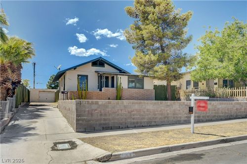 664 Avenue D, Boulder City, NV, 89005-2740 | Card Image
