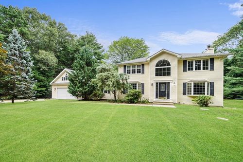 500 Carrs Pond Rd, East Greenwich, RI, 02818-1007 | Card Image