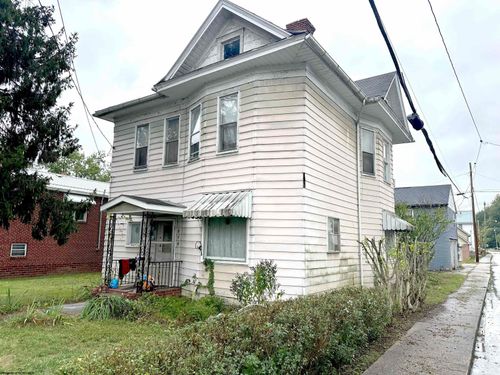 515 Court Ave, Weston, WV, 26452-2124 | Card Image