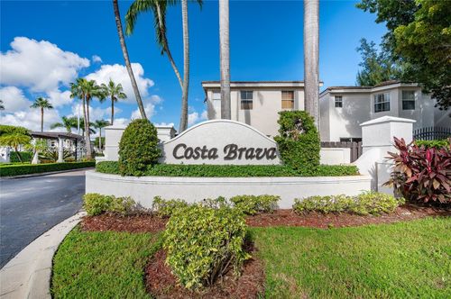 4865 Nw 108th Path, Doral, FL, 33178-4336 | Card Image