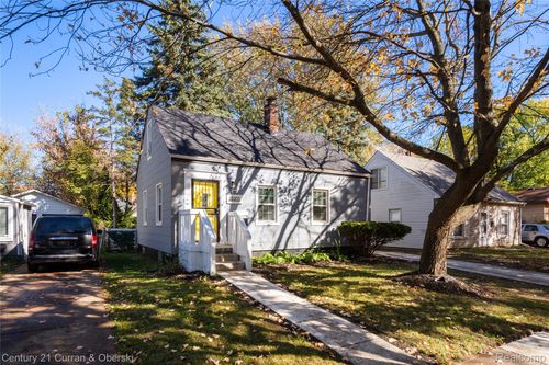 18933 Kenosha St, Harper Woods, MI, 48225-2129 | Card Image