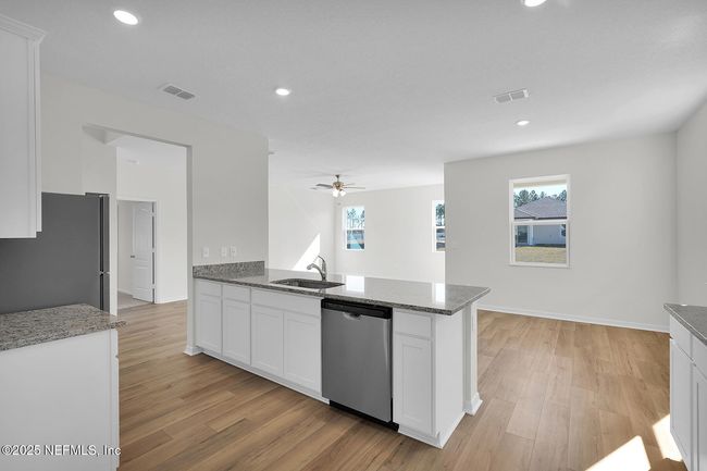 6877 Myrtle Oak Rd, House other with 5 bedrooms, 3 bathrooms and null parking in Jacksonville FL | Image 13