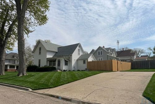 700 Main St., Akron, IA, 51001 | Card Image