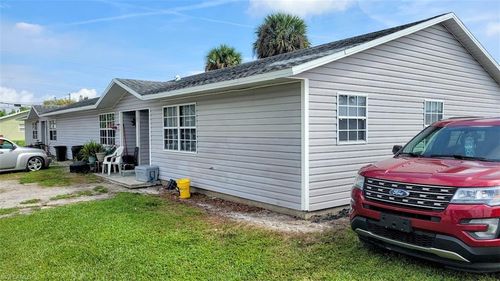 200 7th St Nw, Moore Haven, FL, 33471-2309 | Card Image
