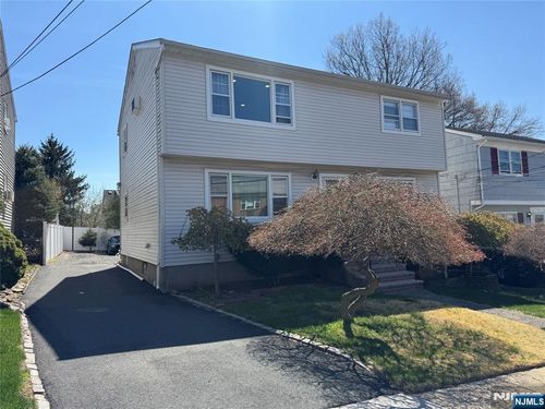 54 Brighton Ave, Belleville, NJ, 07109-3589 | Card Image