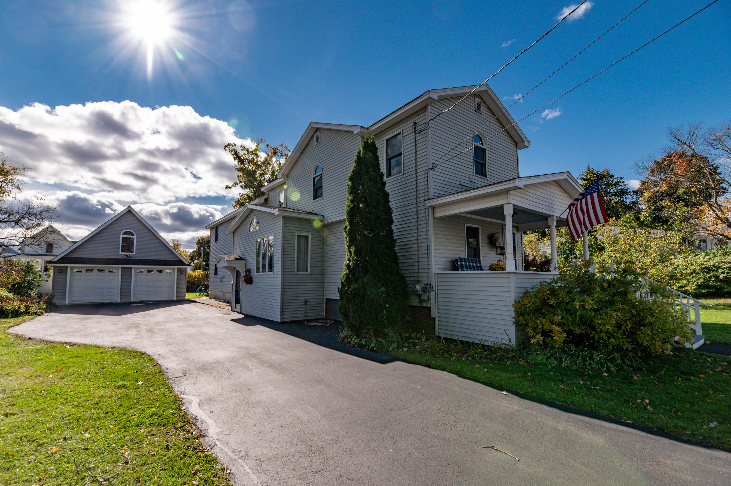 Oak St, Waterville, ME 04901