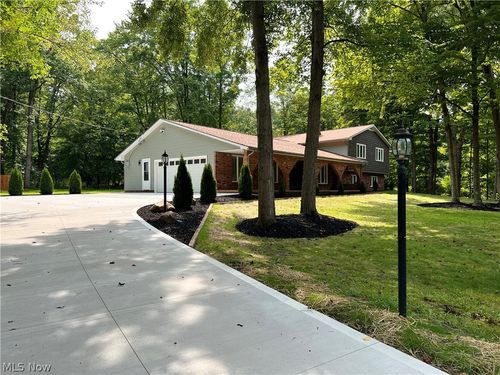 704 Echo Dr, Gates Mills, OH, 44040-9606 | Card Image