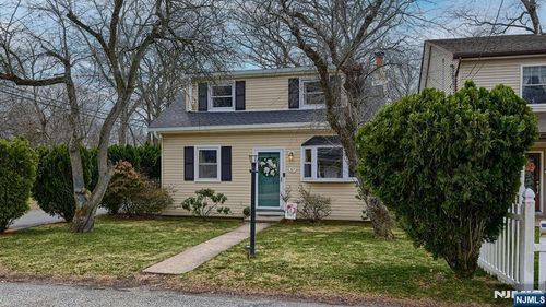 37 South Rd, Wayne, NJ, 07470-6348 | Card Image