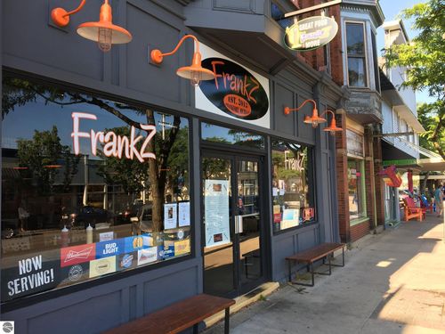 325 Main, Frankfort, MI, 49635 | Card Image