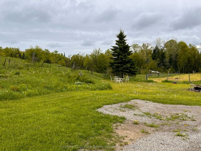 3783 Monck Rd, House other with 3 bedrooms, 2 bathrooms and 8 parking in Norland ON | Image 6