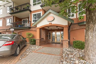 2205 - 8485 Young Rd, Condo with 2 bedrooms, 2 bathrooms and 1 parking in Chilliwack BC | Image 2