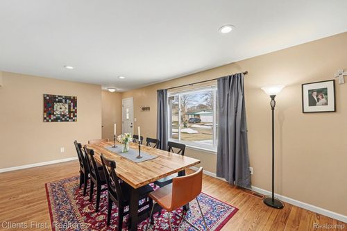 39857 Edmundton Dr, Canton, MI, 48187-4218 | Card Image