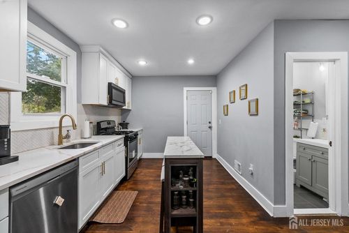 150 Fairmount Ave, Newark, NJ, 07103-2433 | Card Image