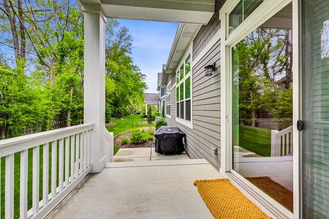 2811 Parkside Cir, House other with 3 bedrooms, 3 bathrooms and 2 parking in Glenview IL | Image 31