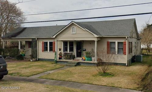 208 Guegnon St, Abbeville, LA, 70510-6026 | Card Image