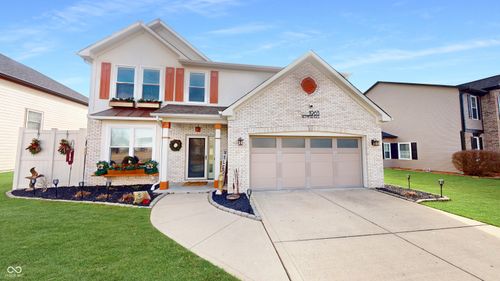 1963 Westminster Pl, Columbus, IN, 47201-2824 | Card Image