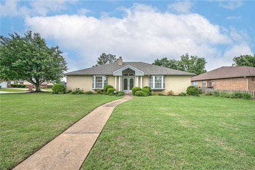 210 Lyndal Lane, Bentonville, AR, 72712 | Card Image