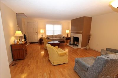 C - 4 Barrington Drive, Condo with 2 bedrooms, 2 bathrooms and 1 parking in Wethersfield CT | Image 2