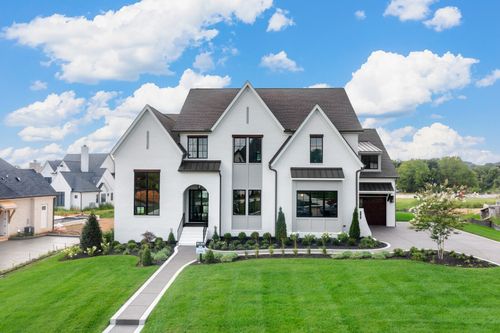 8103 Turning Point Dr, Brentwood, TN, 37027-2103 | Card Image