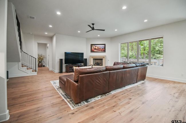 7863 Cross Rd, House other with 3 bedrooms, 3 bathrooms and null parking in Tyler TX | Image 5