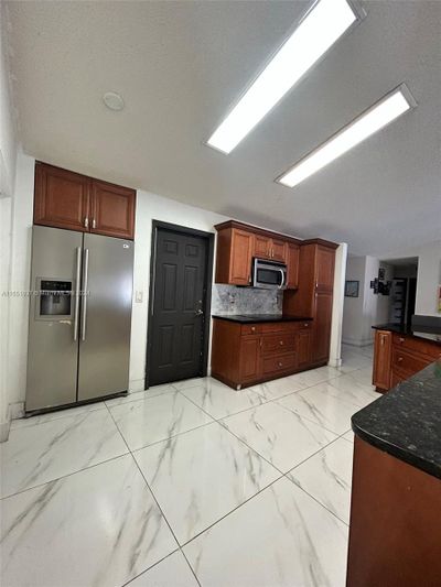 18818 Nw 80 Ave, House other with 3 bedrooms, 2 bathrooms and null parking in Hialeah FL | Image 2