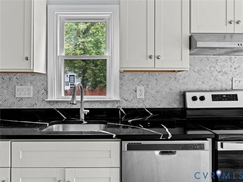 5101 Blossomwood Cir, Chesterfield, VA, 23832-6955 | Card Image