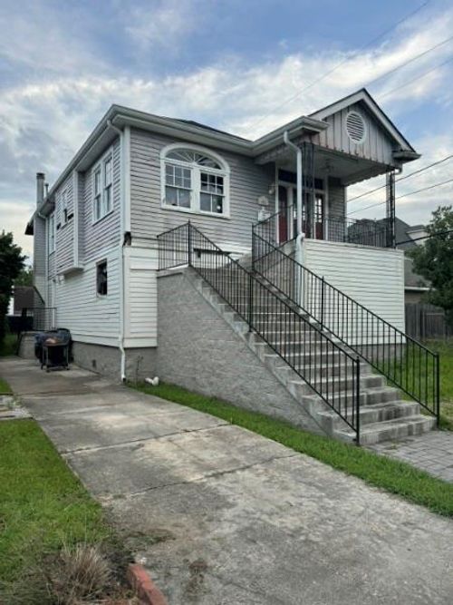 752 Germain St, New Orleans, LA, 70124-3059 | Card Image