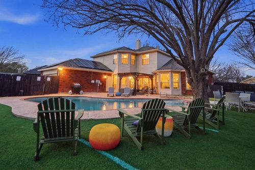 2913 Spartacus Dr, Grand Prairie, TX, 75052-8001 | Card Image