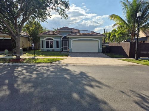 161 Se 22nd Ter, Homestead, FL, 33033-7232 | Card Image